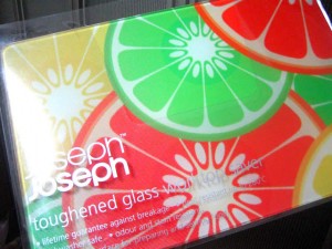 Toughened Glass Worktop Saver / Joseph Joseph